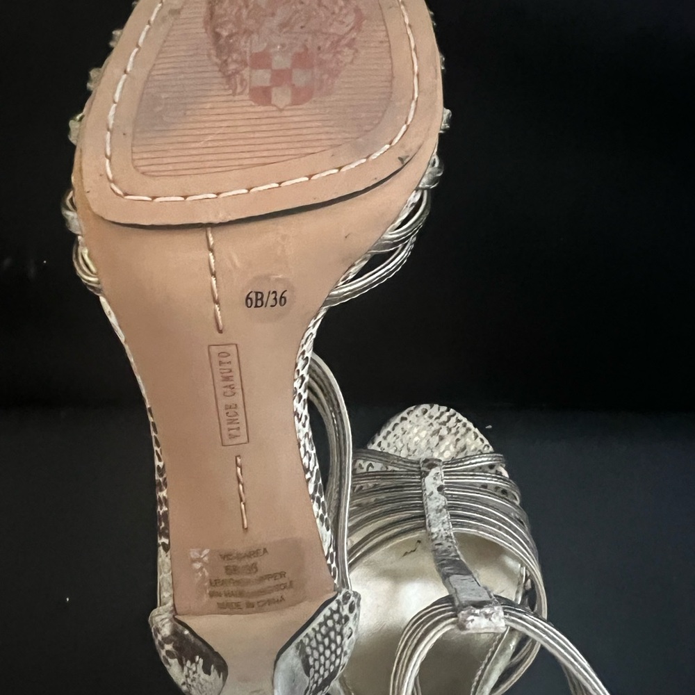 Vince Camuto gold and faux snakeskin heels - Picture 7 of 8